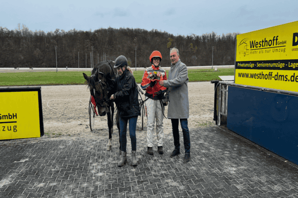 © GelsenTrabPark – High Kite (Lotte de Vlieger) setzt sich auch gegen starke Konkurrenz souverän durch. © GelsenTrabPark – High Kite (Lotte de Vlieger) setzt sich auch gegen starke Konkurrenz souverän durch.